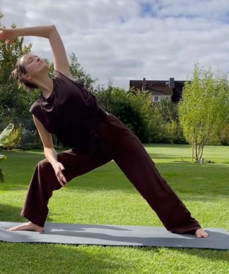 Seitstütz Variante Yoga Asana